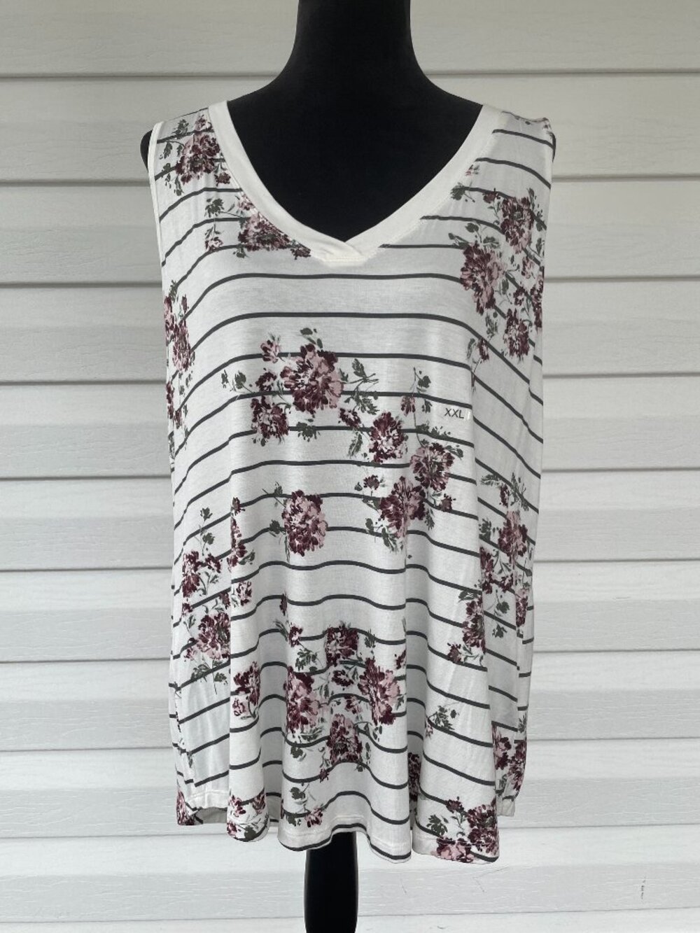NWT 24/7 Flawless Striped Floral V Neck Tank Top XXL